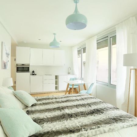 Studio Eiffel Tower By Studio Prestige Paris Bagian luar foto