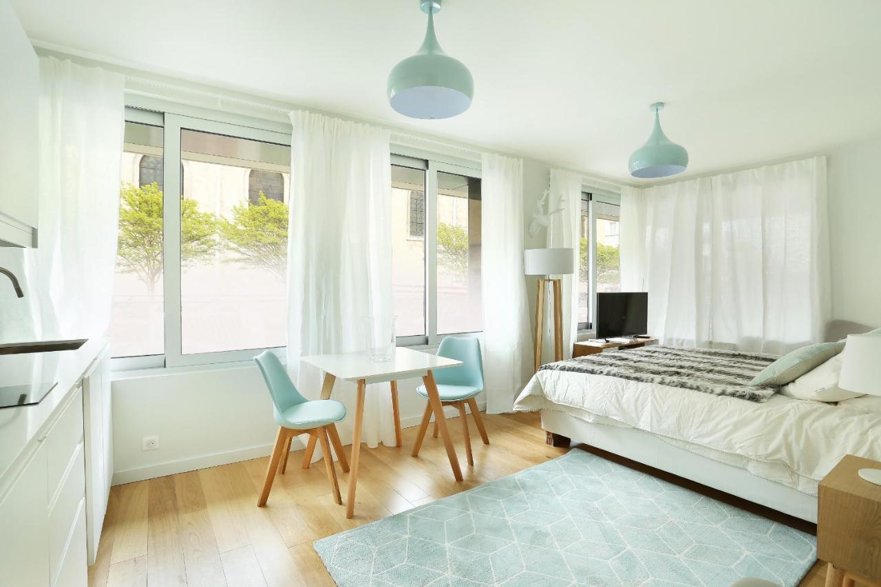 Studio Eiffel Tower By Studio Prestige Paris Bagian luar foto